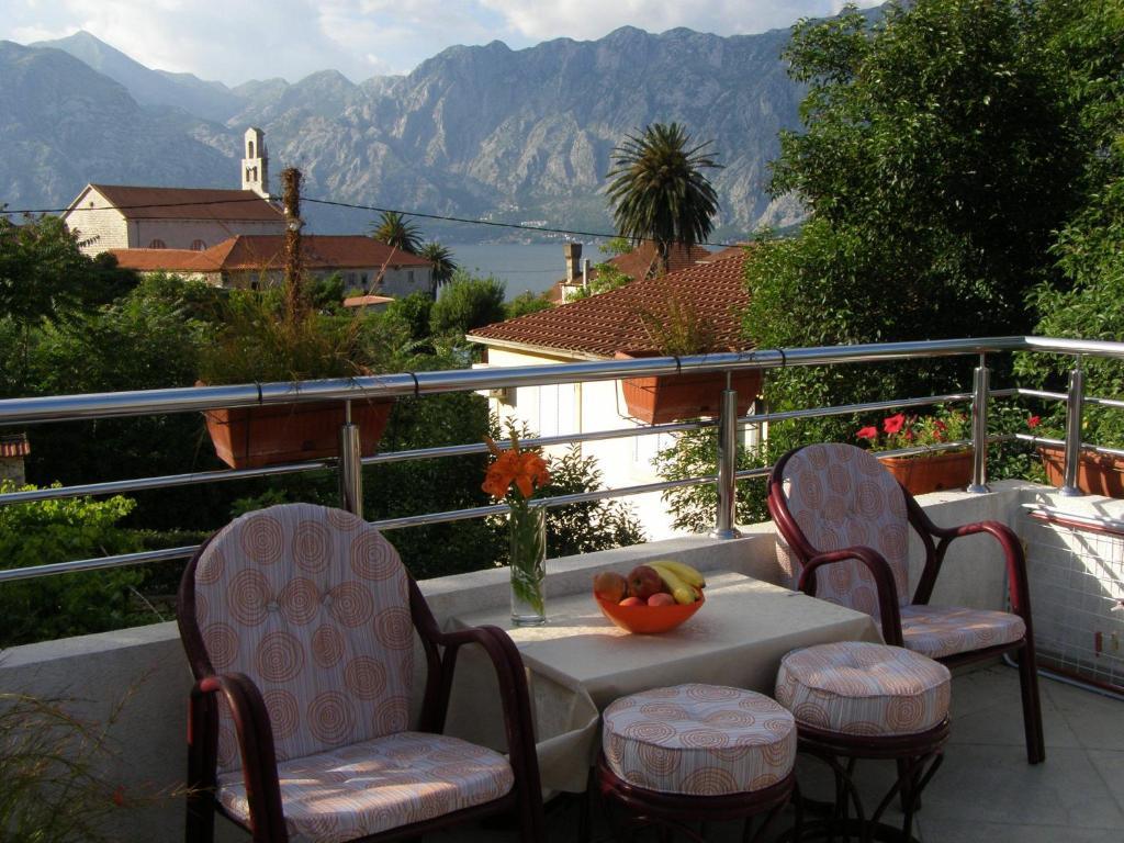 Djurovic Apartments Montenegro Kotor Phòng bức ảnh