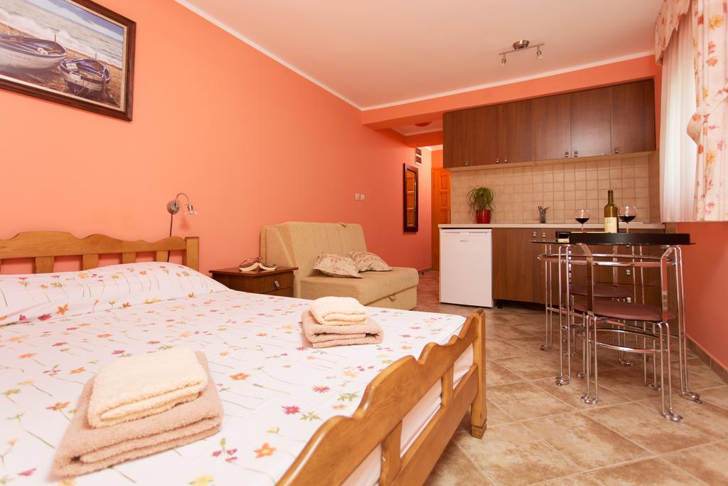 Djurovic Apartments Montenegro Kotor Ngoại thất bức ảnh