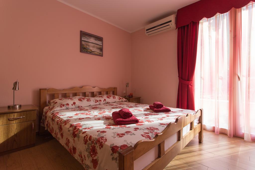 Djurovic Apartments Montenegro Kotor Ngoại thất bức ảnh