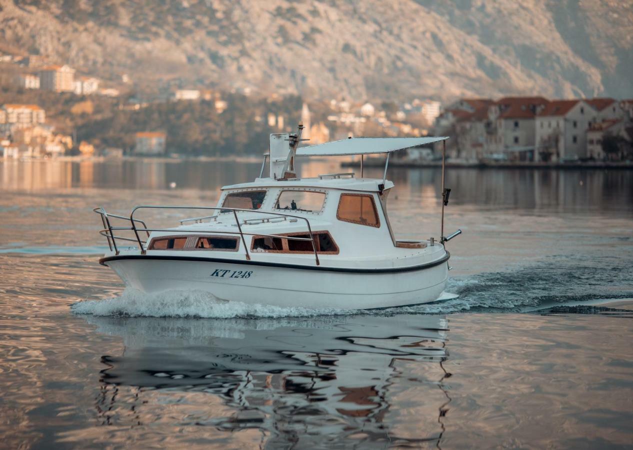 Djurovic Apartments Montenegro Kotor Ngoại thất bức ảnh
